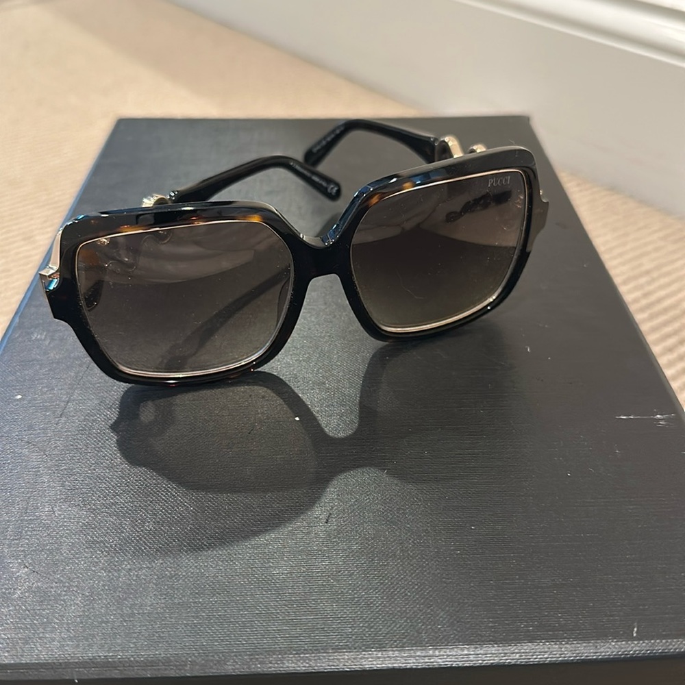 Emilio pucci sunglasses